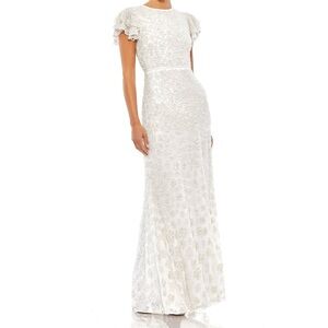 NWT‎ MAC DUGGAL White High Neck Flutter Cap Sleeve Gown Size 12